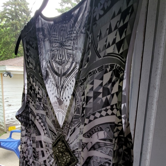 Womans blouse - Picture 6 of 7